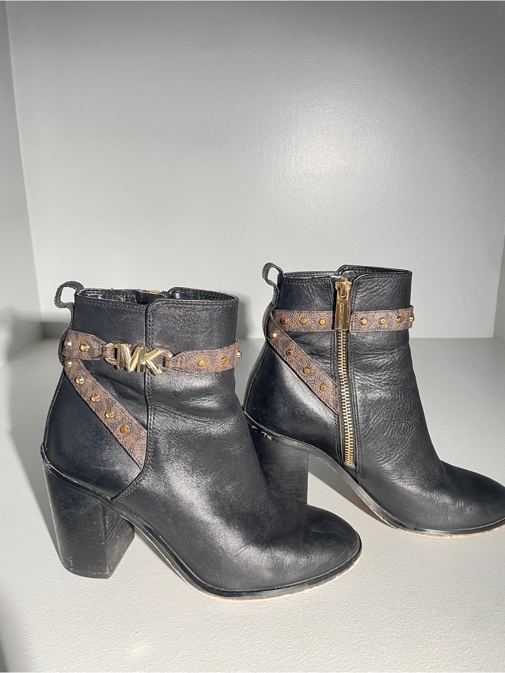 MICHAEL KORS Black Leather MK Logo Strap Studded Ankle Booties Heel